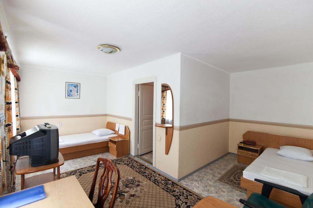 Ingul Bed and Breakfast Mykolaiv Habitación foto